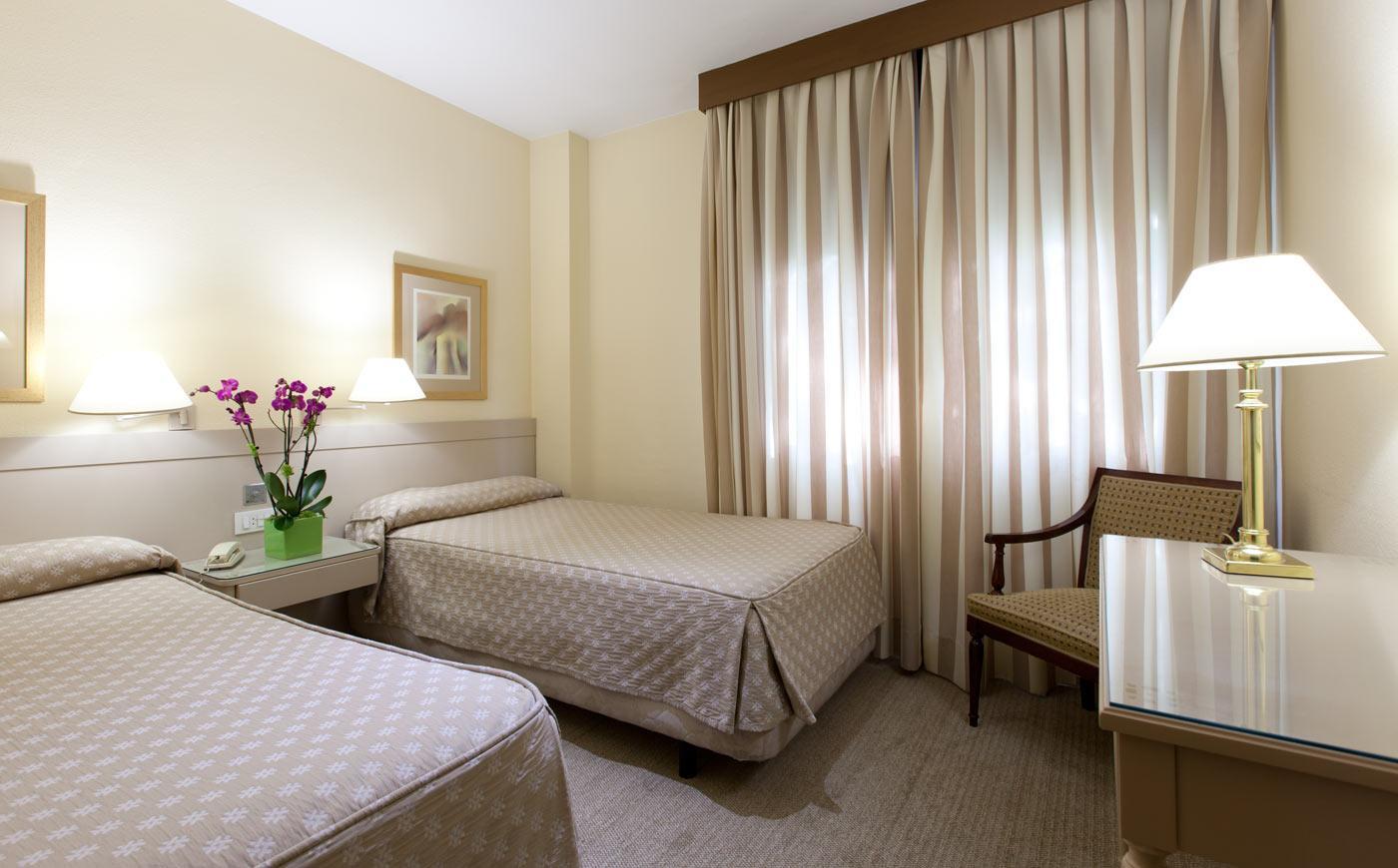 Espahotel Plaza Basilica Aparthotel Madrid